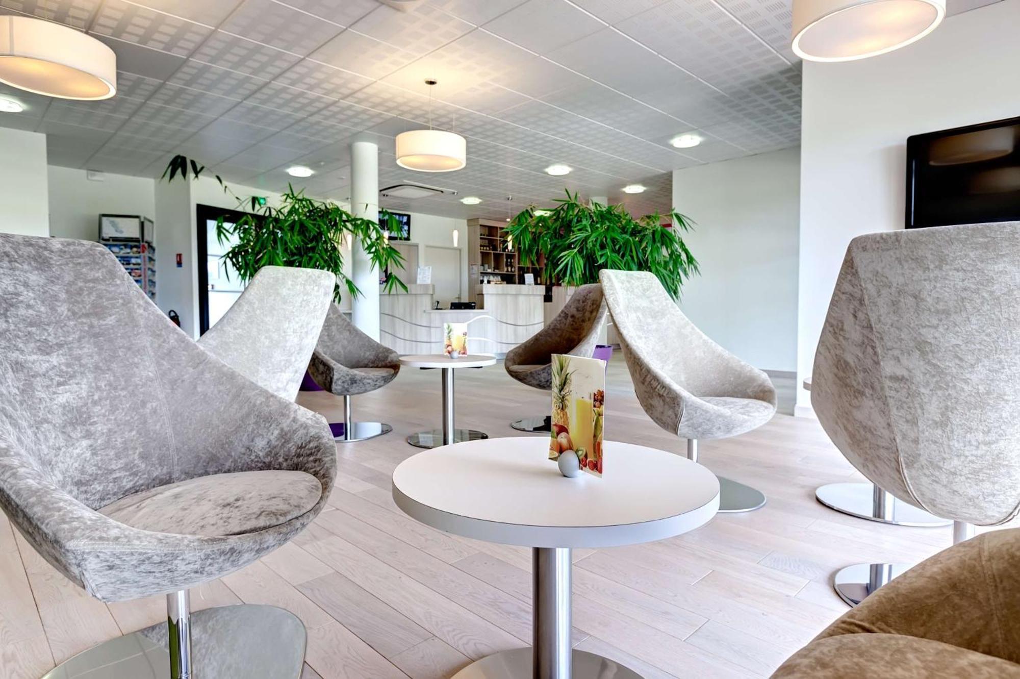 Brit Hotel Vendee Mer Les Achards  Bagian luar foto