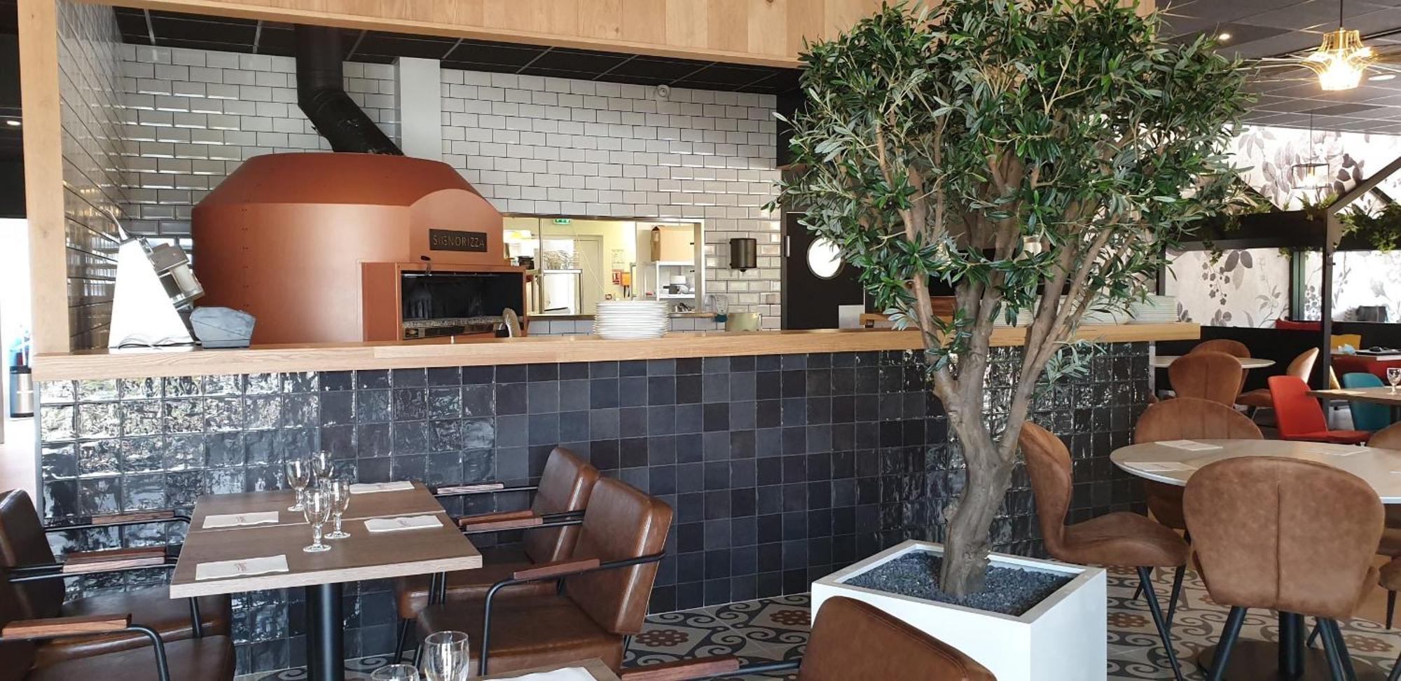Brit Hotel Vendee Mer Les Achards  Bagian luar foto