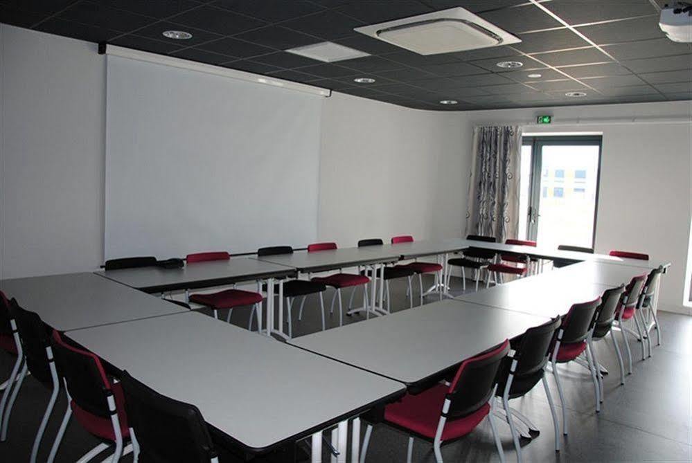 Brit Hotel Vendee Mer Les Achards  Bagian luar foto