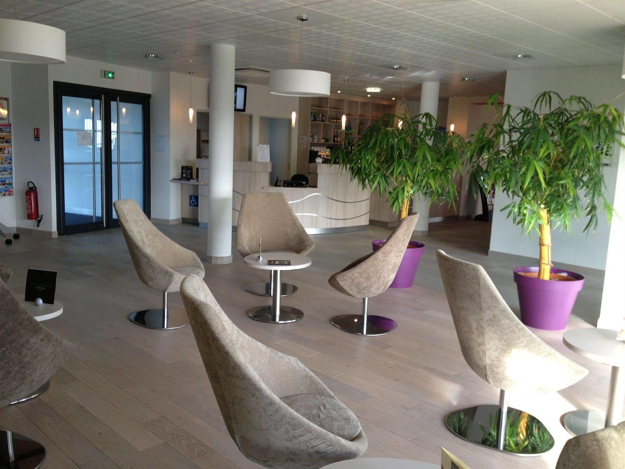 Brit Hotel Vendee Mer Les Achards  Bagian luar foto